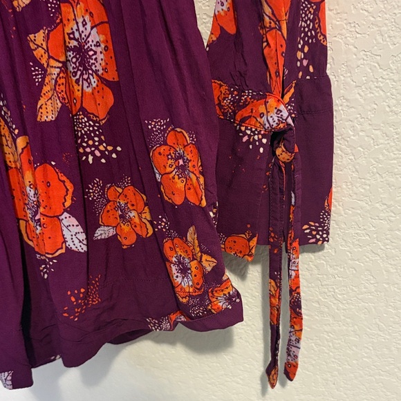 Free People Tuscan Dream Floral Plum Tunic Blouse Size M - Picture 6 of 7